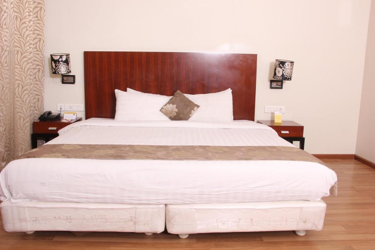 The Aures Hotel Aurangabad  Exterior photo