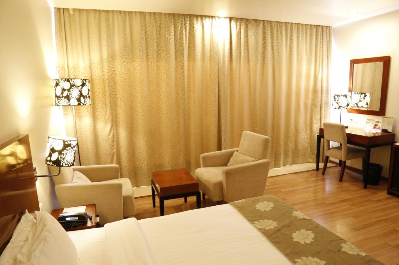 The Aures Hotel Aurangabad  Exterior photo