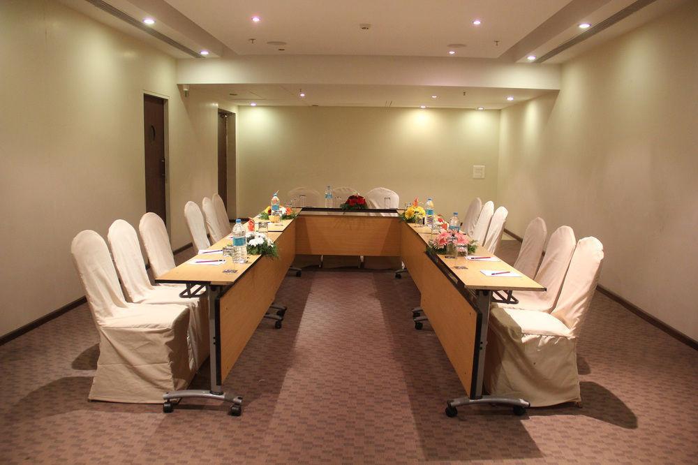 The Aures Hotel Aurangabad  Exterior photo